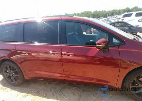 2023 Chrysler Pacifica Touring L z USA, uszkodzony, nr VIN 2C4RC1BG0PR603285